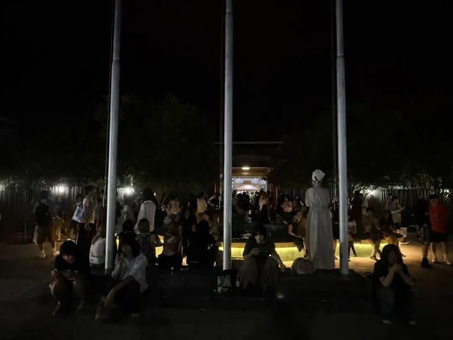 案例｜“你和我”：三年亏近百万一个高中辍学生的实验音乐乌托邦(图12)